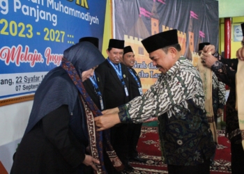 Sukses Tingkatkan Prestasi, DR. Derliana MA Kembali Dipercaya Pimpin Pontren Kauman Periode 2023-2027