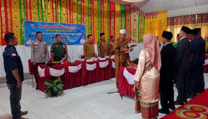 Lantik Anggota Bamus Nagari Aua Kuniang, Bupati Hamsuardi Minta Sukseskan Program Pemda