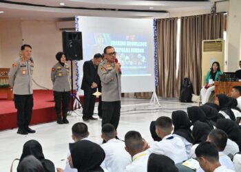 Kapolda Sumbar Suharyono beri Motivasi Pada Mahasiswa di Universitas Dharma Andalas
