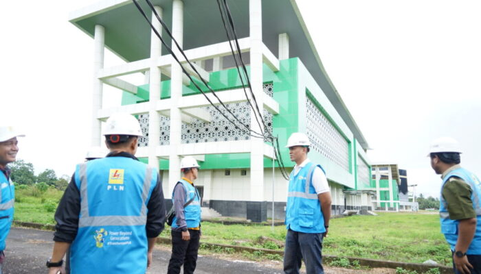 Potensi Bahaya, PLN Sumbar Akui Masih Banyak Bangunan Masyarakat Kurang 3 Meter dari Jaringan