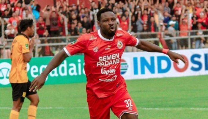LIGA 2: Kenneth Ikechukwu Kembali Garang, Semen Padang FC Gasak Tuan Rumah PSPS Riau 0-2