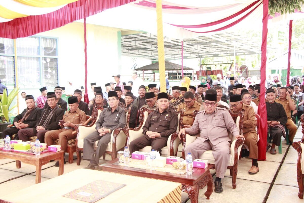 Sertijab Wali Nagari Pauh Kamang Mudiak Kecamatan Kamang Magek masa bakti 2023-2029, Selasa (12/9). PERI