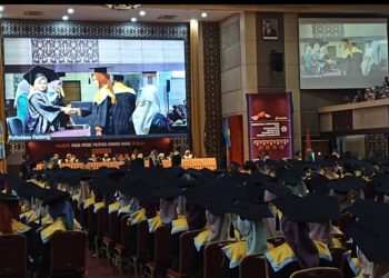 681 Wisudawan Poltekkes Padang Dilantik, Direktur : Serapan Alumni di Luar Negeri Tinggi