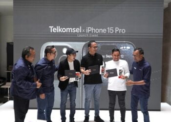Telkomsel hadirkan penawaran terbaik untuk seluruh lineup iPhone 15 dan 15 Pro dengan ragam paket bundling bernilai tambah yang berikan pelanggan pengalaman gaya hidup digital #MakinMaksimal. IST