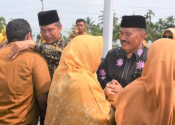 Suasana Haru Warnai Acara Pelepasan Genius-Mardison di Balaikota Pariaman