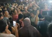 Ricuh! Satpol PP-PKL Kembali Memanas saat Penertiban di Pantai Padang, Petugas Dilempari