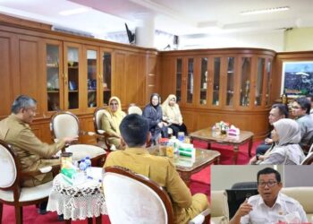 Presiden Jokowi Datang, Petani Pariaman Panen Raya Padi Sawah di Desa Palak Aneh