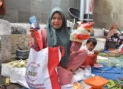 Meski Batal ke Pariaman, Paket Sembako Presiden RI Tetap Sampai di Pasar Rakyat, PKL: Terima Kasih Pak Jokowi!