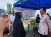 Stabilisasi Harga Pangan, Pj Wako Sonny Kunjungi Pasar Murah 