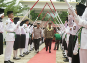 Solsel Kembali Salurkan Seragam Sekolah Gratis