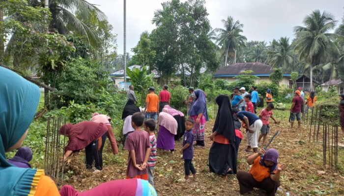 Gembiranya Warga Lareh Nan Panjang Selatan Goro Bersama “Sambut” Pembangunan Kantor Walinagari