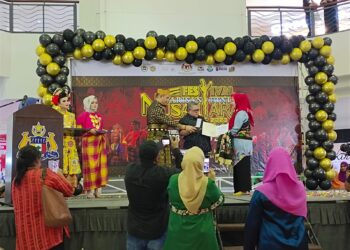 Peduli Jaga Adat Budaya Nusantara dari Kepunahan, Sastri Bakry Kembali Terima Penghargaan dari Malaysia