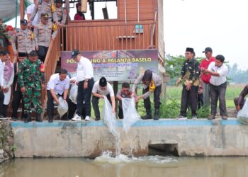Pj Wali Kota Payakumbuh Resmikan Poskamling Hasil Karya Bhabinkamtibmas