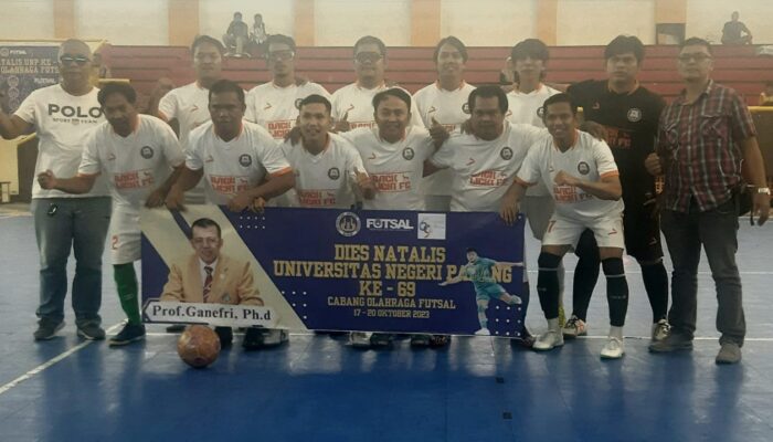 Sapu Bersih Tiga Kemenangan, Wartawan FC Amankan Tropi Runner Up Turnamen Futsal Dies Natalis UNP