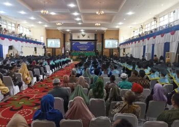 Politeknik ATI Padang Wisuda 438 Mahasiswa, 15 Persen Wisudawan Telah Diterima Kerja