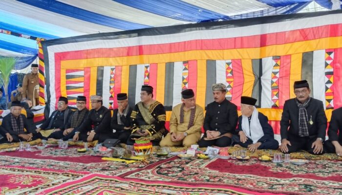 Kaum Sikumbang Datuk Putiah Lewakan Gala Pada Suhatri Bur