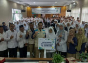 80 Siswa Madrasah Terima Beasiswa Dari YBM PLN