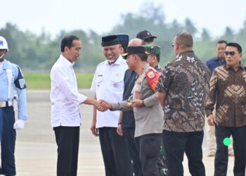 Kapolda Sumbar Suharyono Sambut Kedatangan Presiden RI