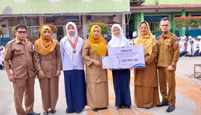 Siswa SMPN 1 Padang Raih Prestasi Gemilang di UNP Mathematic Challenge 2023