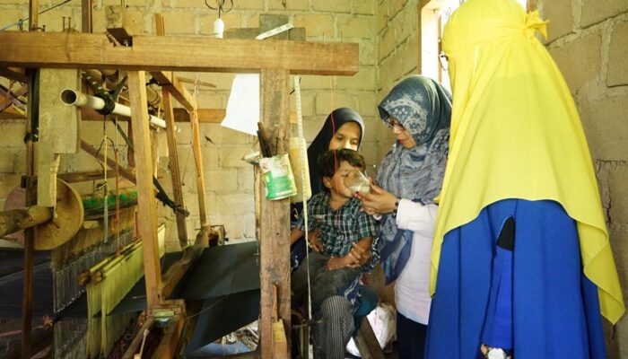 Srikandi PLN Sumbar “Peduli Stunting” Turun Serahkan Bantuan Hingga ke Pelosok Nagari di Kabupaten Solok