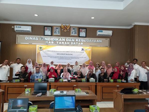 Tim Dosen dari Departemen Administrasi Pendidikan, Fakultas Ilmu Pendidikan, UNP memberikan asesmen kepada guru SD se-Kabupaten Tanah Datar terkait penerapan P5 beberapa waktu lalu di Tanah Datar. IST