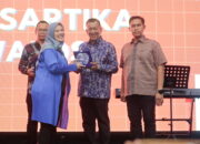 Dukung Pergerakan Guru di Daerah, Rusma Yul Anwar  Terima Anugerah Dewi Sartika Awards