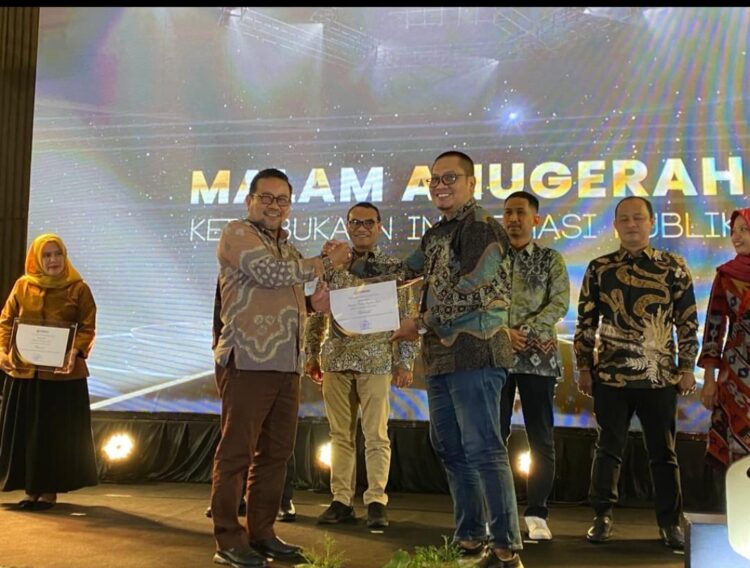 Bawaslu Sumbar raih Predikat Informatif pada Anugerah KIP, Jumat (20/10). IST