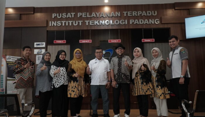 Tim Verifikasi Faktual KI Sumatera Barat Cek Layanan Pusat Informasi ITP