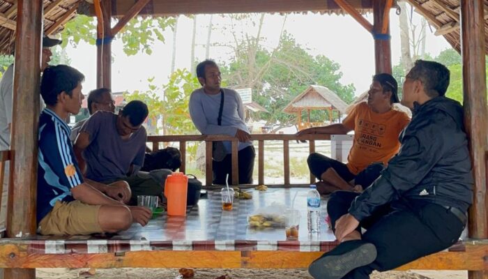 Warga Mandeh Nilai Febri Hendri Antoni Arief Sosok Yang Berbeda dari Caleg Lain