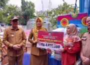 Wako Hendri Septa Berikan Bantuan bagi Warga Kecamatan Padang Timur