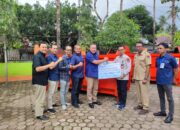 Pelindo Regional 2 Teluk Bayur Serahkan Empat Unit Kontainer Bak Sampah ke Pemko Padang