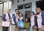 Janda “Pejuang Kelistrikan” Ini Menangis saat Dikunjungi Tim Srikandi Care PLN Sumatera Barat