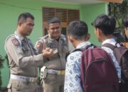 Asyik Duduk di Warung, Empat Pelajar SMK Dibawa ke Mako Satpol PP Padang
