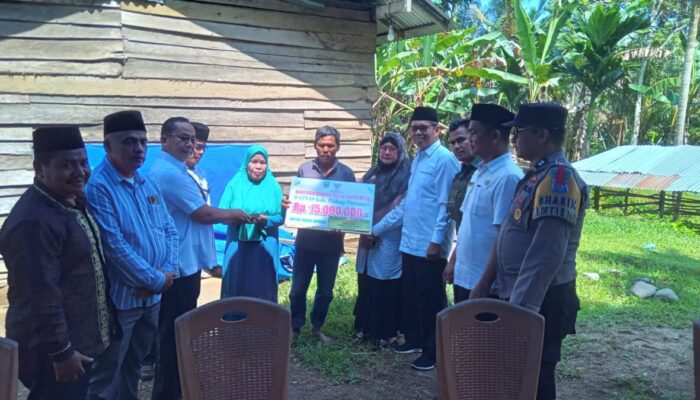 Baznas Padang Pariaman “Bedah Rumah” Warga