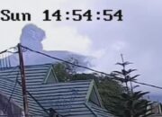 Detik-Detik Gunung Marapi Semburkan Hawa Panas