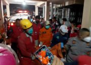 Tak Berselang Lama, Tujuh Kantong Jenazah Kembali Tiba di RSAM Bukittinggi