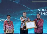 Manajemen ASN Dinilai Sangat Baik, Bupati Sijunjung Terima Dua Anugerah Meritokrasi 2023