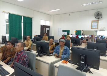 40 Dosen Poltekkes Padang Ikuti Pelatihan Pengolahan dan Analisis Data Penelitian