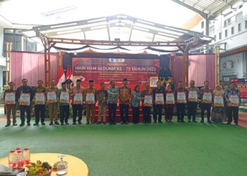 Peringati Hari HAM ke 75 Tahun, Kanwil Kemenkumham Beri Penghargaan Peduli HAM 15 Kabupaten dan Kota di Sumbar