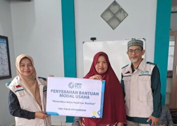 YBM PLN UP3 Payakumbuh Salurkan Bantuan Pendidikan Dan Modal Usaha