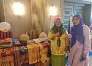 Pesona Songket Pandai Sikek, Jual Berbagai Souvenir Produksi Sendiri