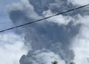 Gunung Merapi Erupsi, Ini Pesan Bupati Tanah Datar!