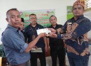 Semen Padang Serahkan Bantuan 1 Unit Ambulans ke Pampangan