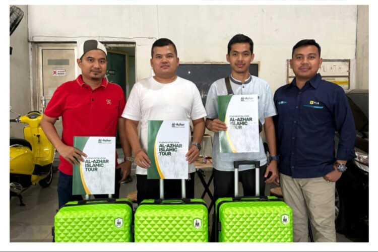 Sebagai salah satu travel umrah terbesar di Sumatera Barat, Al Azhar sudah memberangkatkan lebih dari delapan ribu jemaah sejak berdiri Juli 2015 lalu. DAKUGA