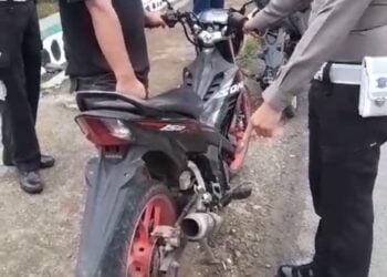 Satlantas Polres Sijunjung Kandangkan Belasan Sepeda Motor