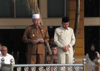 Apel Gabungan, Bupati Hamsuardi Ajak ASN Fokus Kerja Tahun 2024