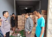 Wartawan Temukan  Sembako Diduga Ditimbun di Sebuah Gudang