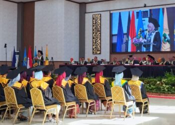 46 Wisudawan Kemenkes Poltekkes Padang Dilantik, Total Alumni Sudah 14.086 Orang