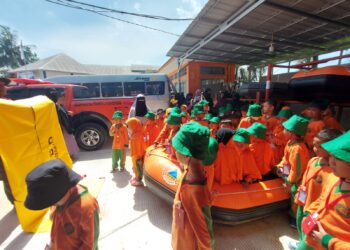 Edukasi Tanggap Bencana, Anak-Anak TK Dar El-Iman Diajak Keliling Markas BPBD Kota Padang