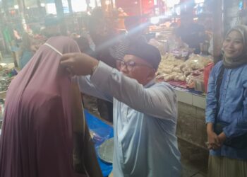 Ronny Mulyadi Caleg DPRD Provinsi Sumbar Sambangi Pedagang Pasar Batusangkar